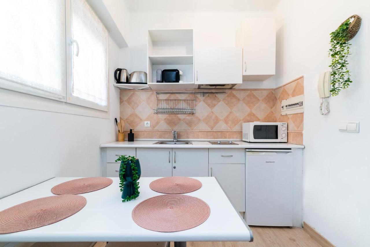 Apto En Granada Centro Con Parking Opcional Apartment Exterior photo